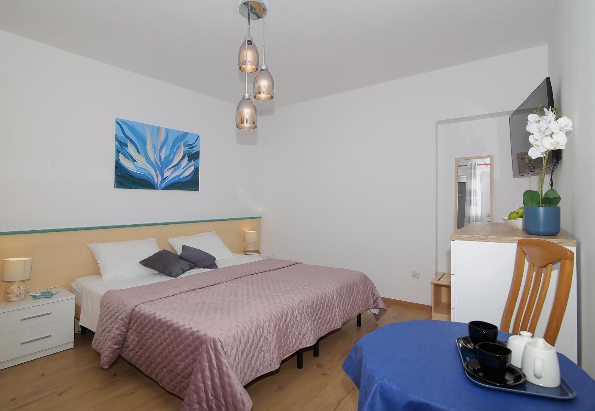 Apartmani Krmek مْليني المظهر الخارجي الصورة