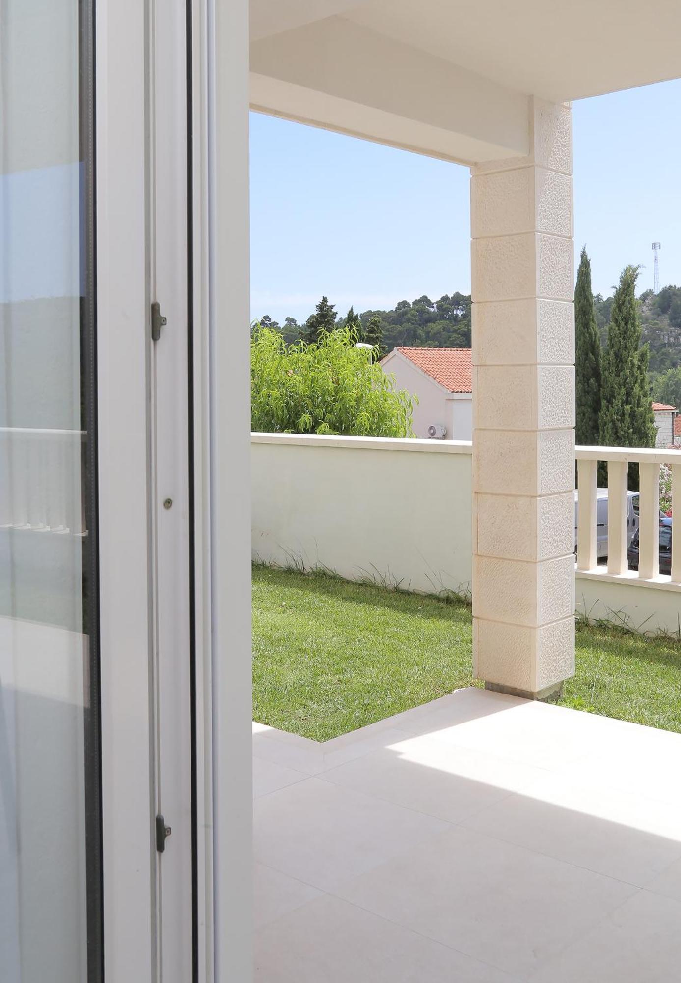 Apartmani Krmek مْليني المظهر الخارجي الصورة